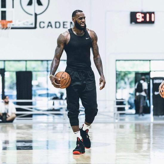 的中后场站 的中后场站