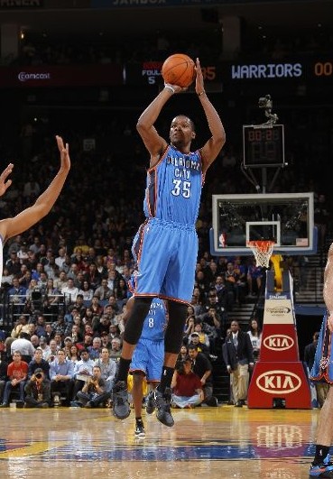 边聊边看 边聊边看